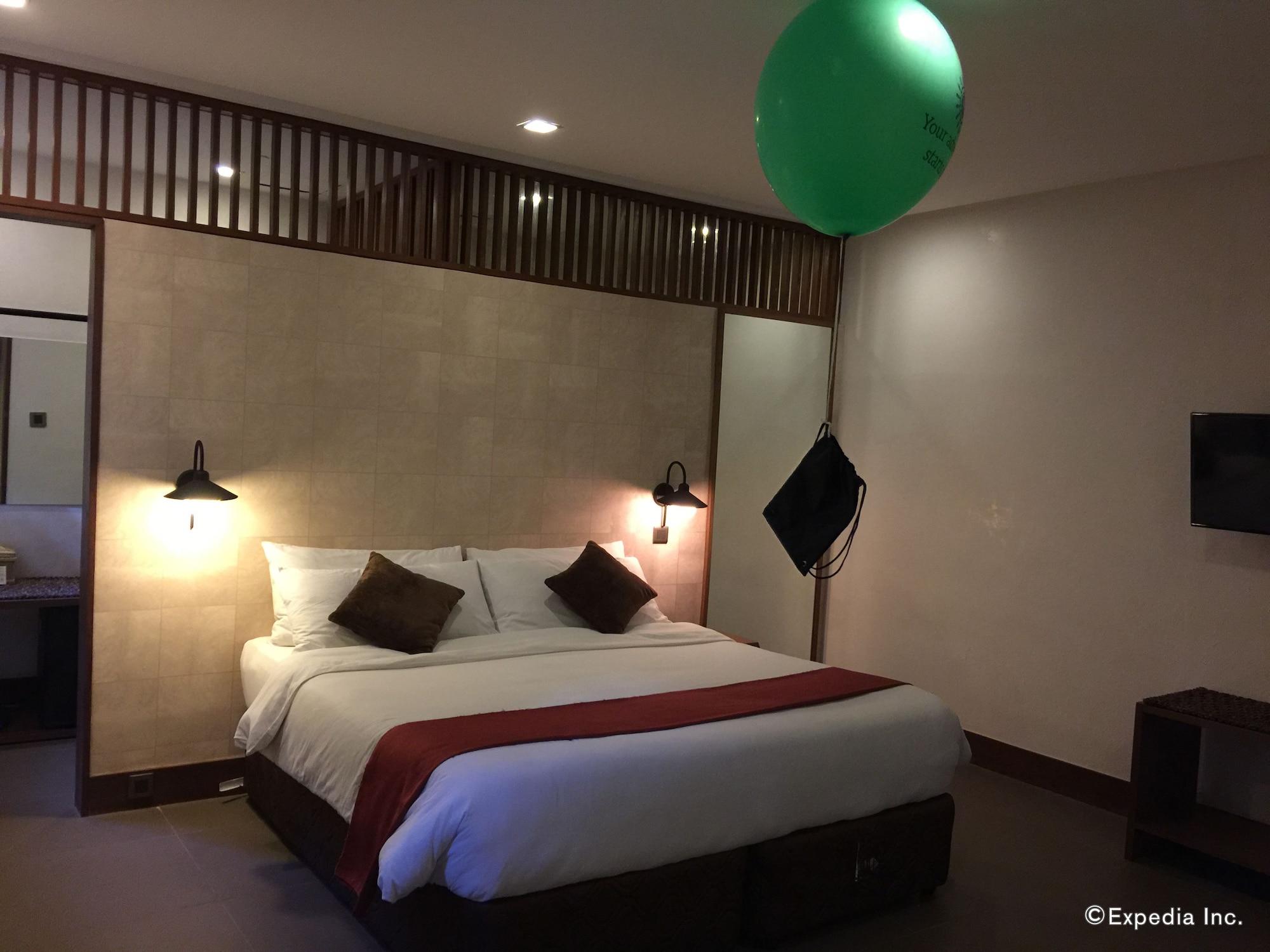 The Funny Lion - Coron Hotel Luaran gambar