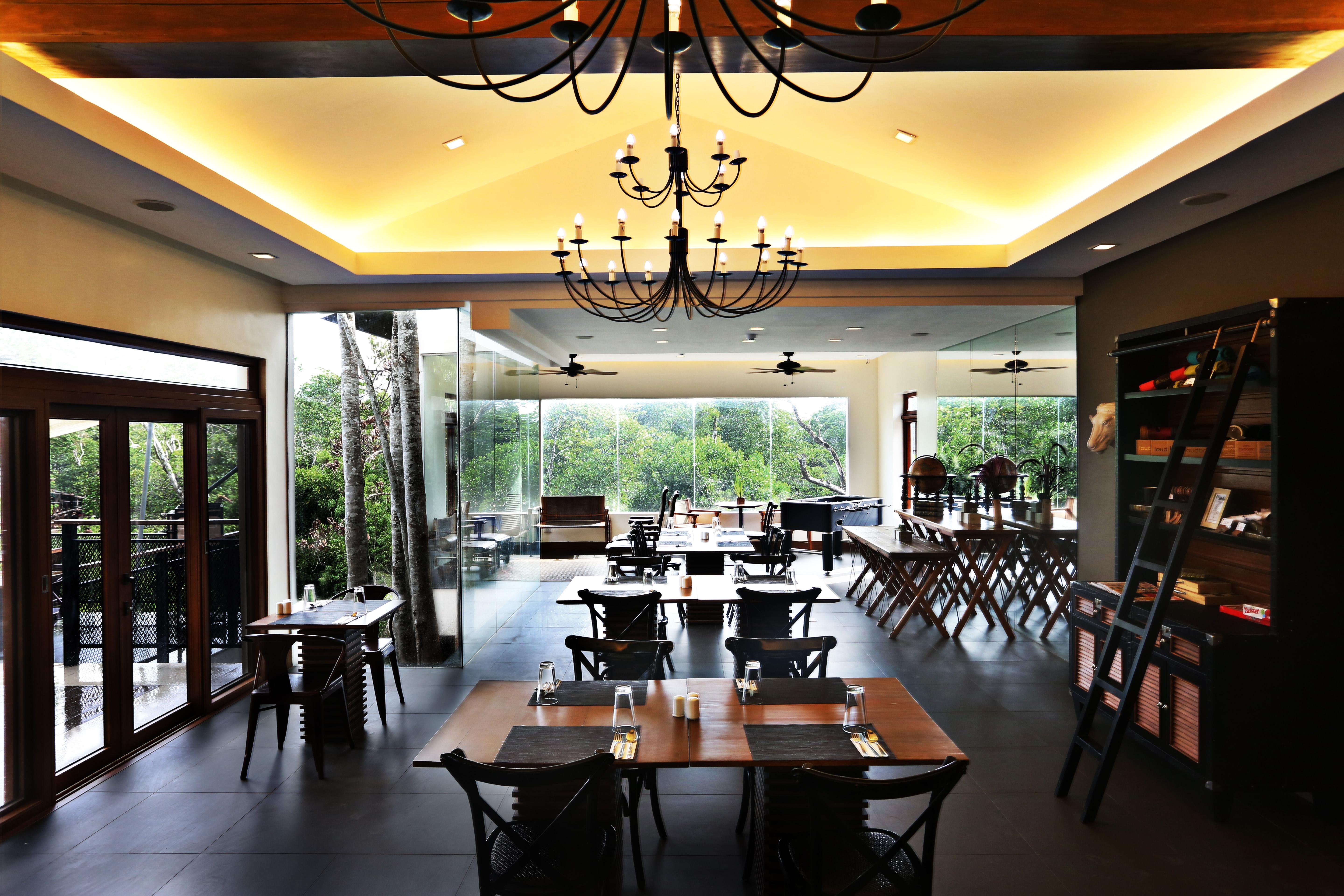 The Funny Lion - Coron Hotel Luaran gambar