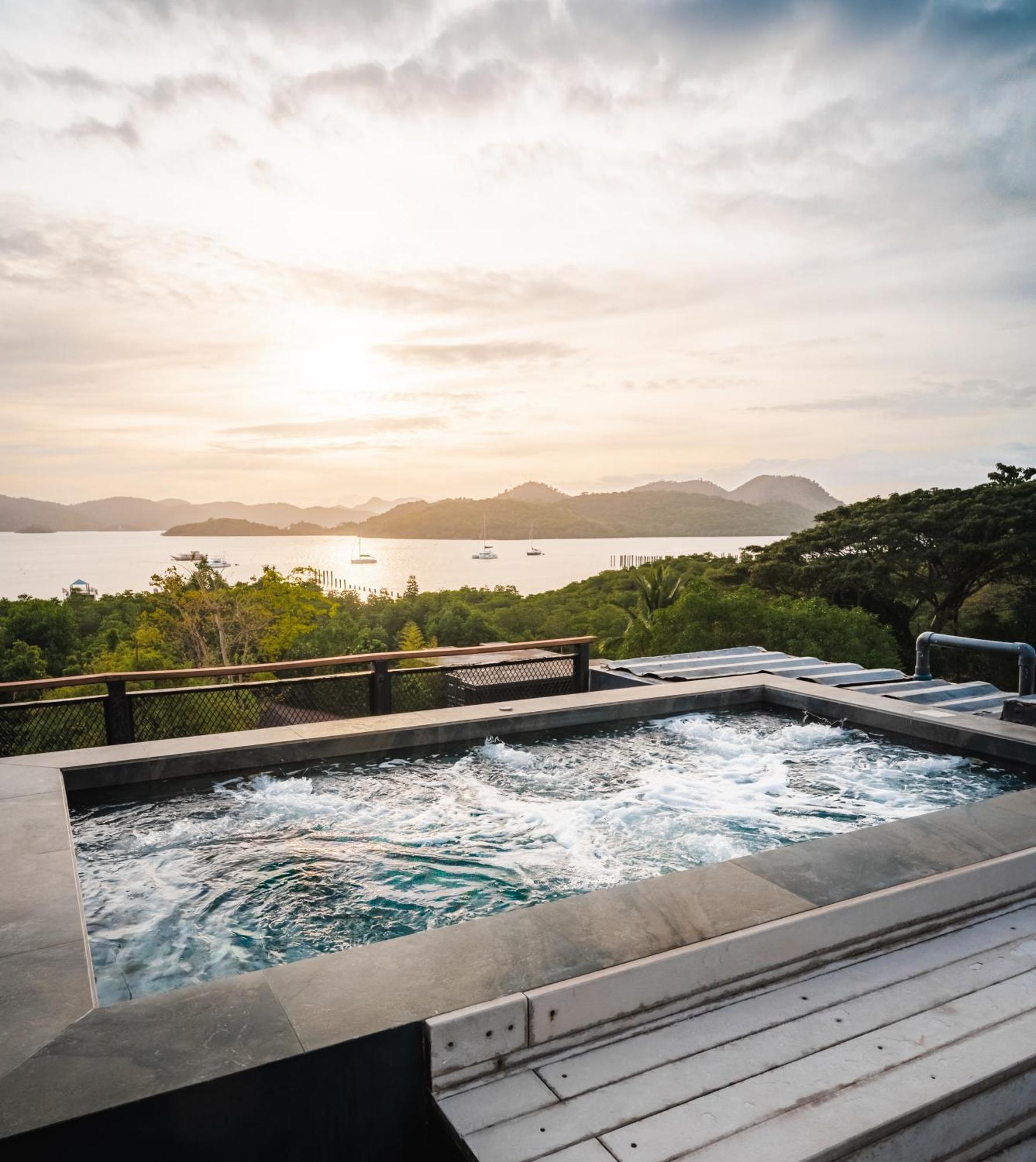 The Funny Lion - Coron Hotel Luaran gambar