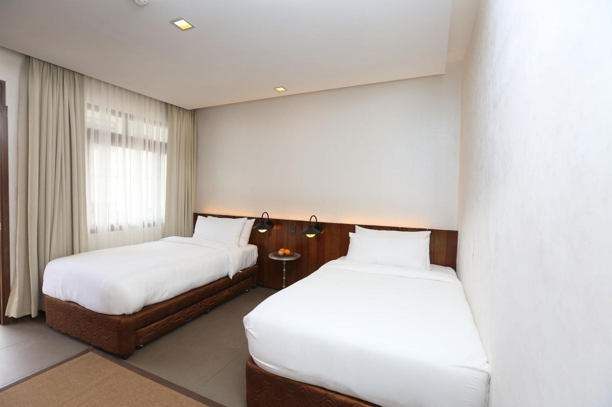 The Funny Lion - Coron Hotel Luaran gambar