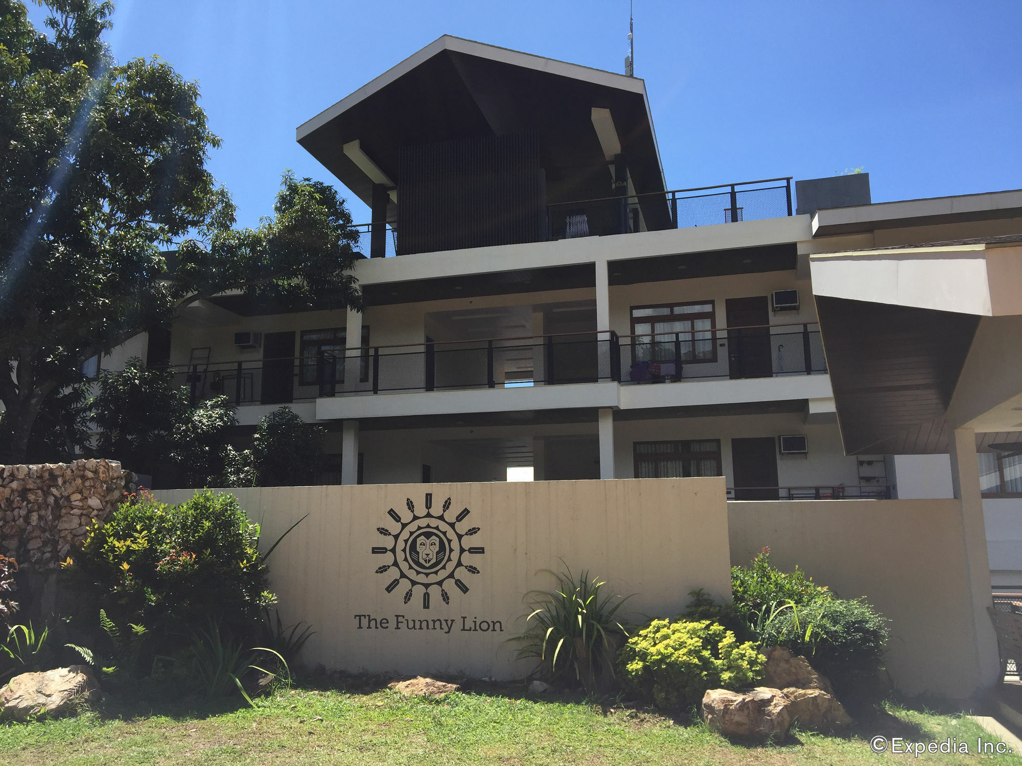 The Funny Lion - Coron Hotel Luaran gambar