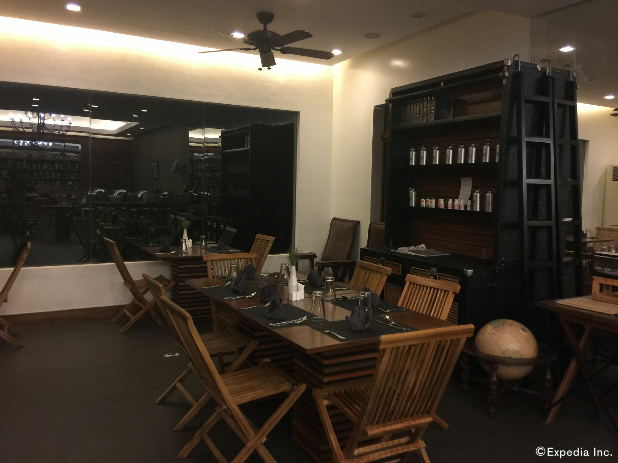The Funny Lion - Coron Hotel Luaran gambar