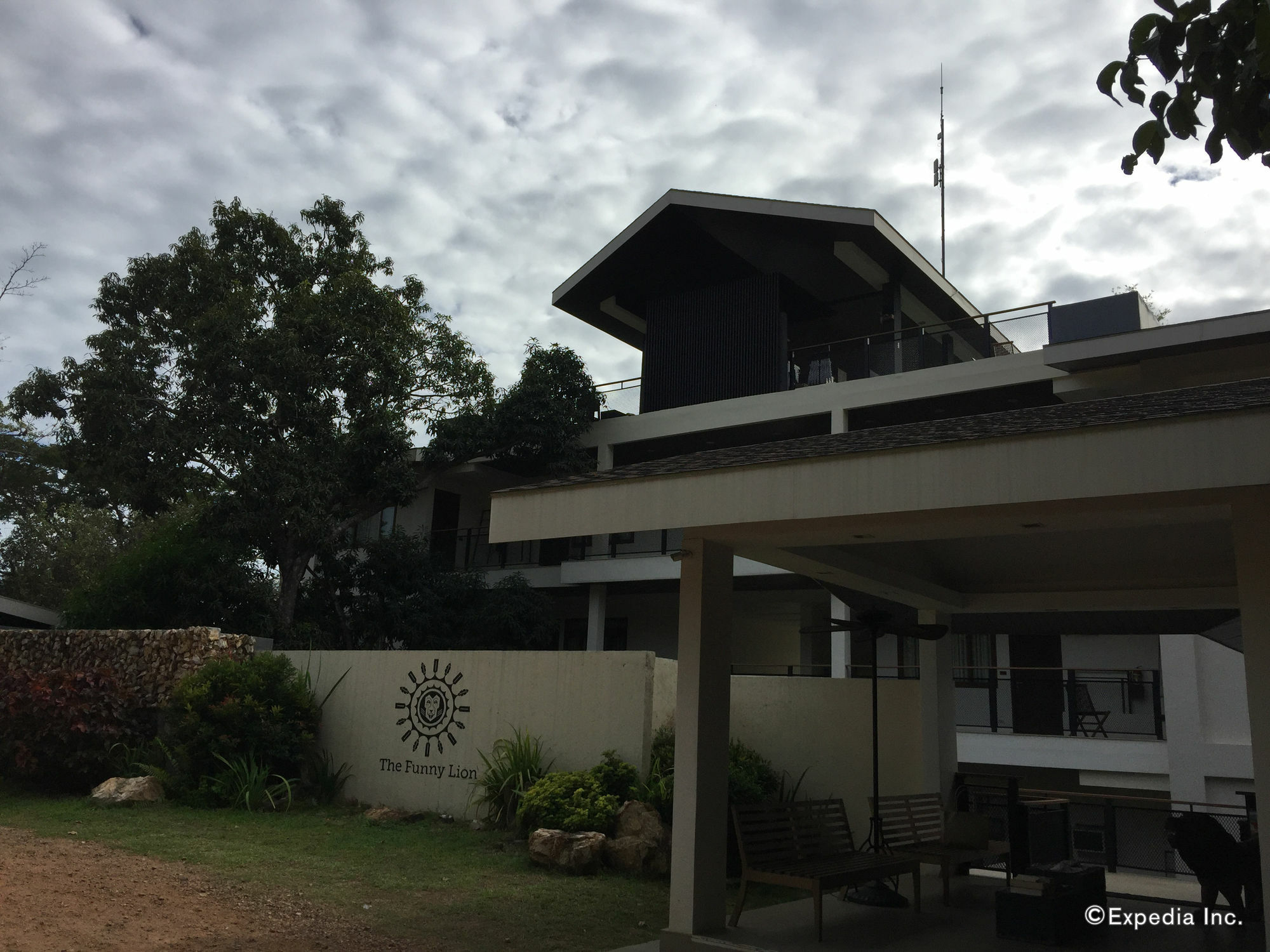The Funny Lion - Coron Hotel Luaran gambar